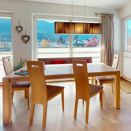 Maximilian Apartament *
